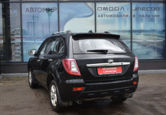 Подержанный автомобиль Lifan X60 2015 года (7 фото)