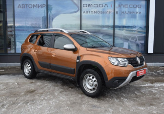 Подержанный автомобиль Renault Duster 2021 года (3 фото)