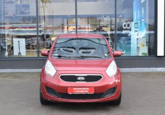 Подержанный автомобиль Kia Venga 2013 года (2 фото)