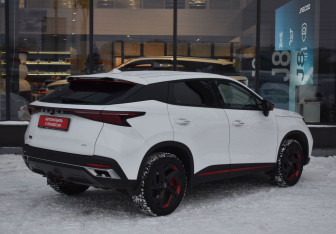 Подержанный автомобиль Omoda C5 2023 года (5 фото)