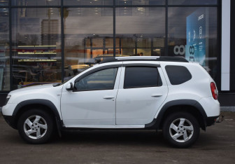 Подержанный автомобиль Renault Duster 2013 года (8 фото)