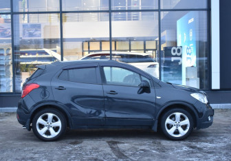 Подержанный автомобиль Opel Mokka 2013 года (4 фото)