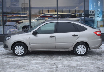 Подержанный автомобиль LADA (ВАЗ) Granta Hatchback 2020 года (8 фото)