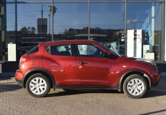 Подержанный автомобиль Nissan Juke 2011 года (4 фото)