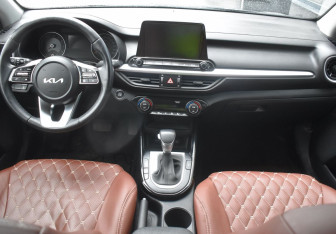 Подержанный автомобиль Kia Cerato Sedan 2021 года (13 фото)
