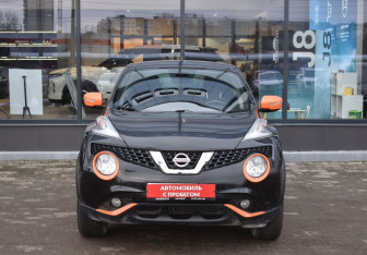 Подержанный автомобиль Nissan Juke 2014 года (2 фото)