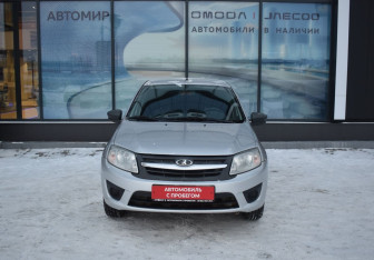 Подержанный автомобиль LADA (ВАЗ) Granta Liftback 2015 года (2 фото)