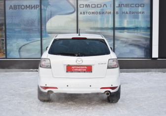 Подержанный автомобиль Mazda CX-7 2011 года (6 фото)