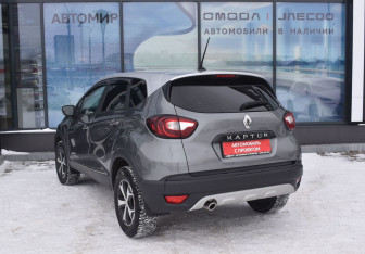 Подержанный автомобиль Renault Kaptur 2021 года (7 фото)