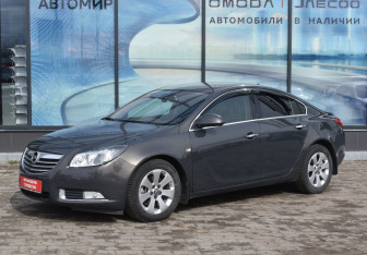 Подержанный автомобиль Opel Insignia Sedan 2013 года (1 фото)