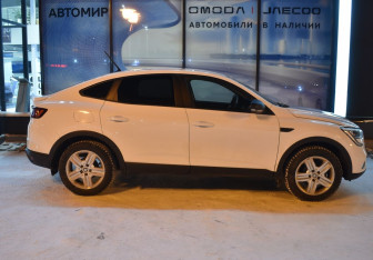 Подержанный автомобиль Renault Arkana 2019 года (4 фото)