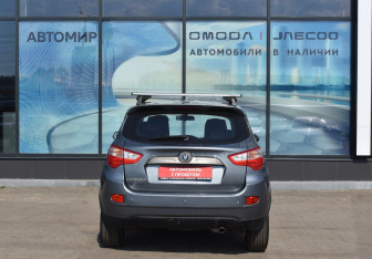 Подержанный автомобиль Changan CS35 2014 года (6 фото)