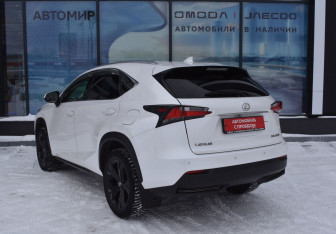 Подержанный автомобиль Lexus NX 2015 года (7 фото)