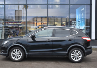 Подержанный автомобиль Nissan Qashqai 2016 года (8 фото)
