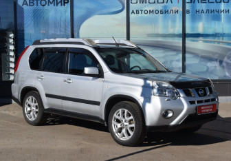 Подержанный автомобиль Nissan X-Trail 2012 года (3 фото)