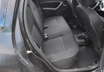 Подержанный автомобиль Renault Duster 2017 года (11 фото)