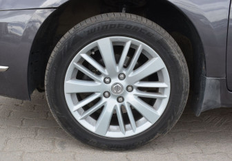Подержанный автомобиль Nissan Teana 2012 года (9 фото)
