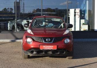 Подержанный автомобиль Nissan Juke 2011 года (2 фото)