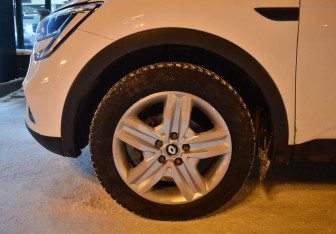 Подержанный автомобиль Renault Arkana 2019 года (9 фото)