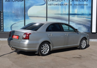 Подержанный автомобиль Toyota Avensis Sedan 2006 года (5 фото)