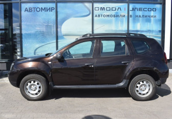 Подержанный автомобиль Renault Duster 2016 года (8 фото)