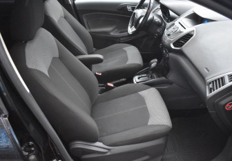 Подержанный автомобиль Ford EcoSport 2014 года (10 фото)