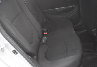 Подержанный автомобиль Kia Rio Sedan 2013 года (11 фото)