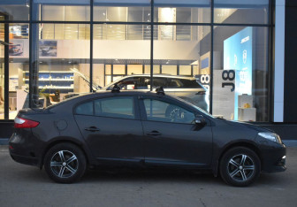 Подержанный автомобиль Renault Fluence 2013 года (4 фото)
