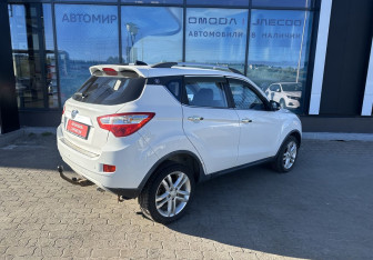 Подержанный автомобиль Changan CS35 2017 года (5 фото)