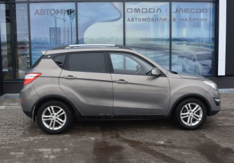 Подержанный автомобиль Changan CS35 2014 года (4 фото)