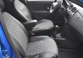 Подержанный автомобиль Renault Logan Sedan 2019 года (10 фото)