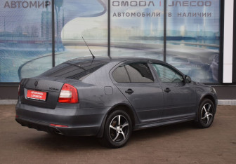 Подержанный автомобиль Skoda Octavia Liftback 2010 года (5 фото)