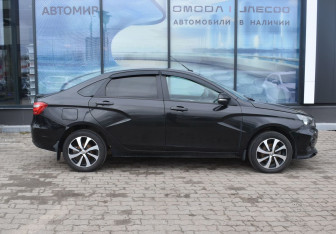 Подержанный автомобиль LADA (ВАЗ) Vesta Sedan 2017 года (4 фото)