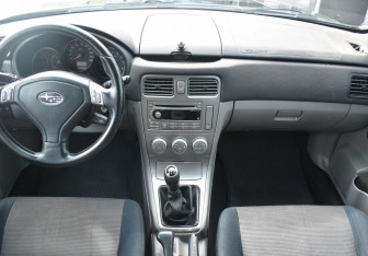 Подержанный автомобиль Subaru Forester Suv 2007 года (12 фото)