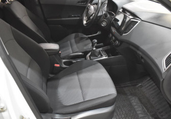 Подержанный автомобиль Hyundai Creta 2017 года (10 фото)