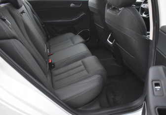 Подержанный автомобиль Omoda S5 2023 года (11 фото)