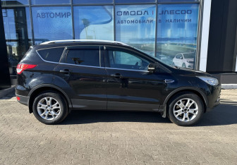 Подержанный автомобиль Ford Kuga 2013 года (4 фото)