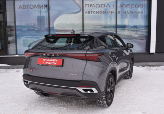 Подержанный автомобиль Omoda C5 2024 года (5 фото)