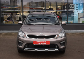 Подержанный автомобиль Kia Rio Hatchback 2020 года (2 фото)