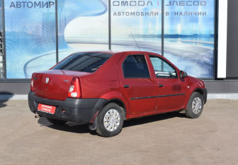 Подержанный автомобиль Dacia Logan Sedan 2007 года (5 фото)
