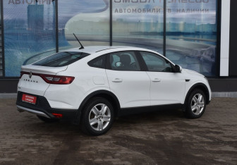 Подержанный автомобиль Renault Arkana 2019 года (5 фото)