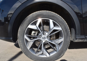 Подержанный автомобиль Haval F7 2022 года (9 фото)