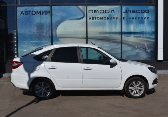Подержанный автомобиль LADA (ВАЗ) Granta Liftback 2023 года (4 фото)