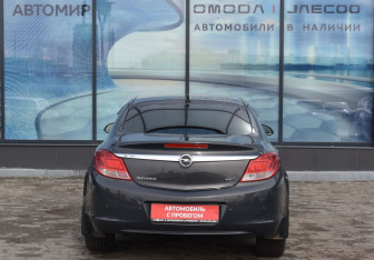Подержанный автомобиль Opel Insignia Sedan 2013 года (6 фото)