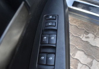 Подержанный автомобиль SsangYong Kyron 2011 года (13 фото)