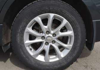 Подержанный автомобиль Chevrolet Equinox 2019 года (9 фото)