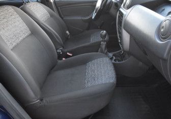 Подержанный автомобиль Renault Duster 2014 года (10 фото)