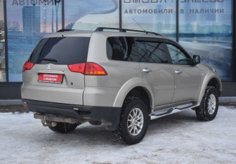 Подержанный автомобиль Mitsubishi Pajero Sport 2008 года (5 фото)