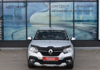 Подержанный автомобиль Renault Logan Sedan 2019 года (2 фото)