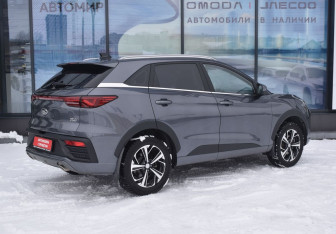 Подержанный автомобиль JAC JS6 2023 года (5 фото)